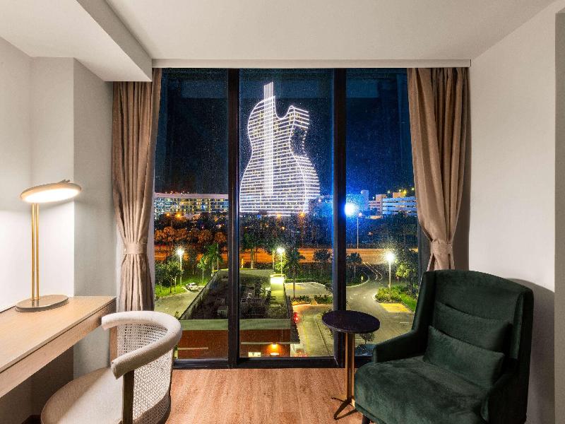 Dolce By Wyndham Hollywood image