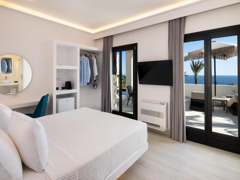 Palm Island Suites image