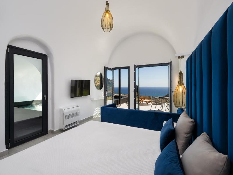 Palm Island Suites image