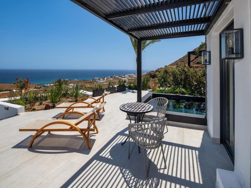 Palm Island Suites image