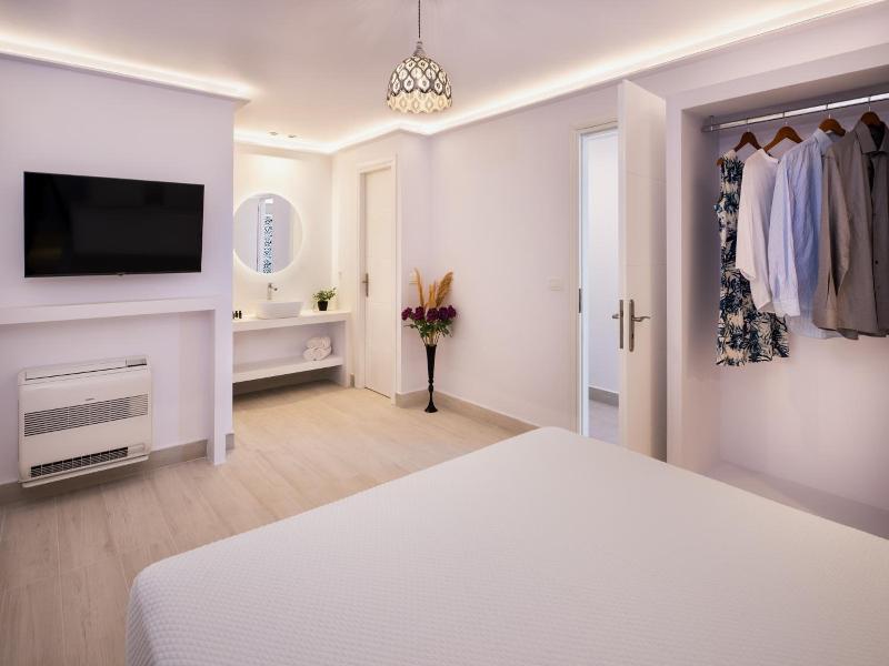 Palm Island Suites image