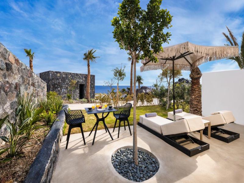 Palm Island Suites image