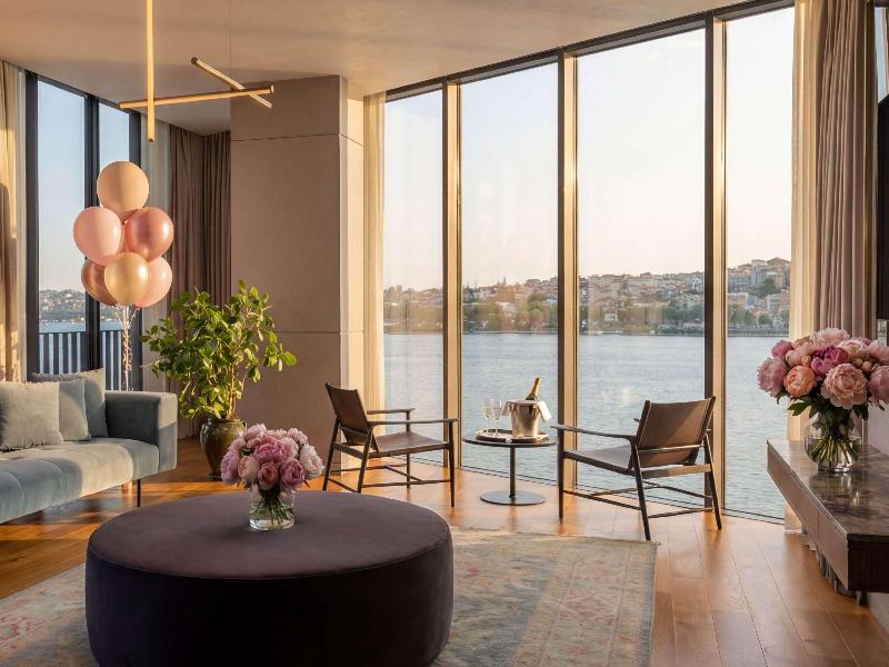 Rixos Tersane Istanbul + Nickelodeon Play Access image