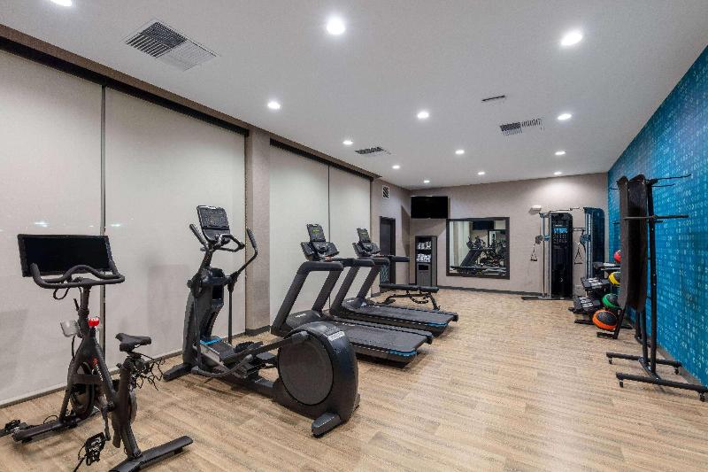 La Quinta Inn & Suites By Wyndham Centralia image