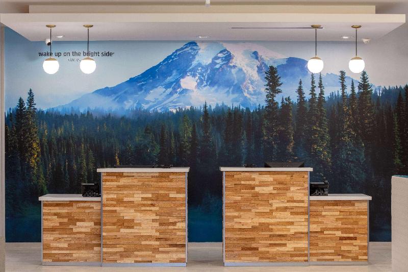 La Quinta Inn & Suites By Wyndham Centralia image
