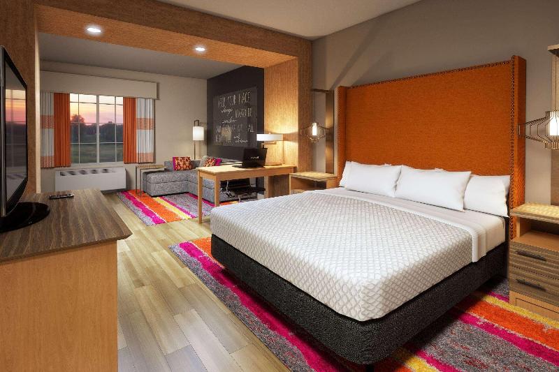 La Quinta Inn & Suites By Wyndham Centralia image