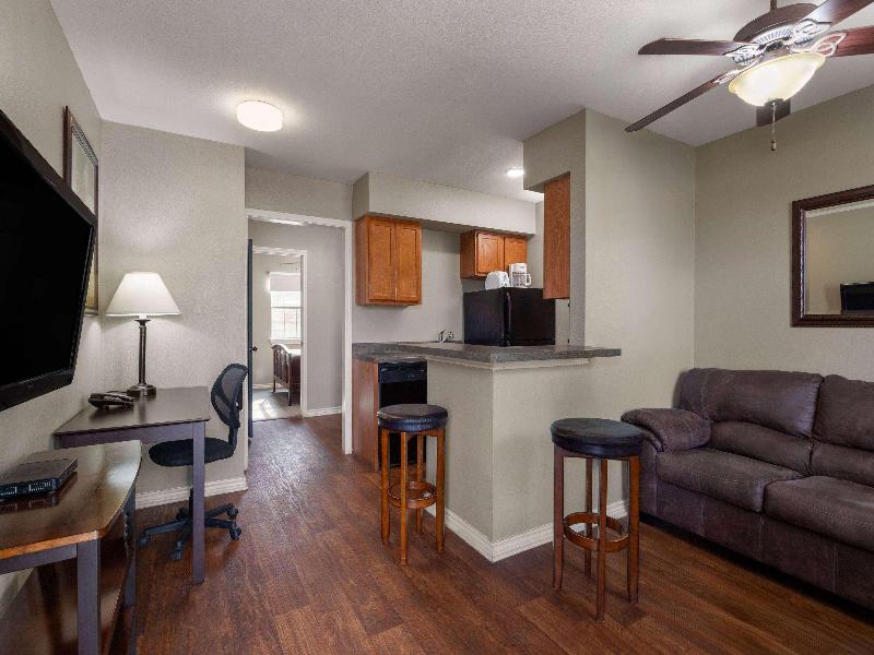 Eagles Den Three Rivers Texas A Travelodge image