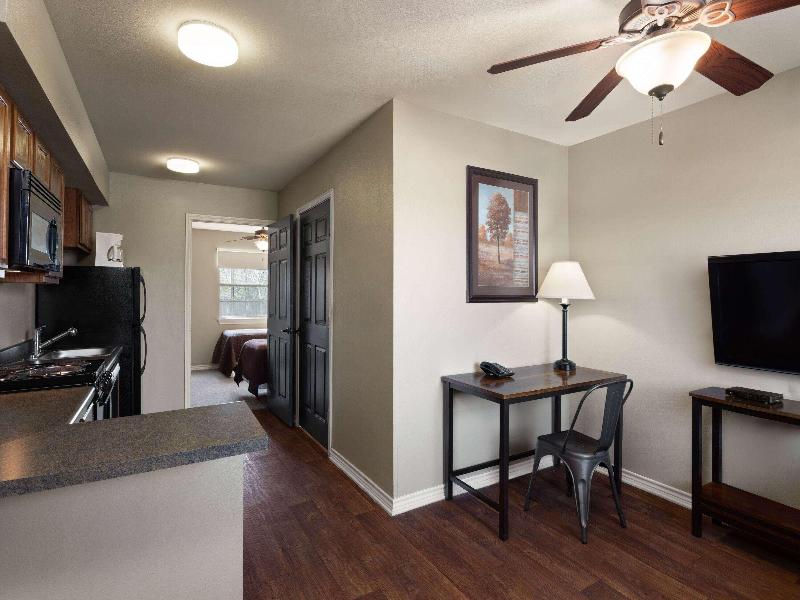 Eagles Den Three Rivers Texas A Travelodge image