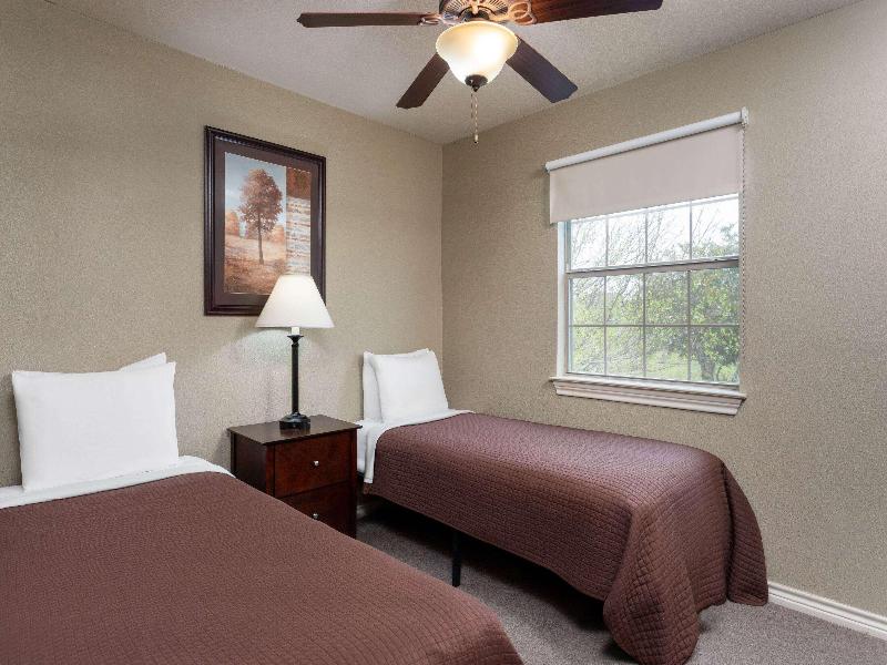 Eagles Den Three Rivers Texas A Travelodge image