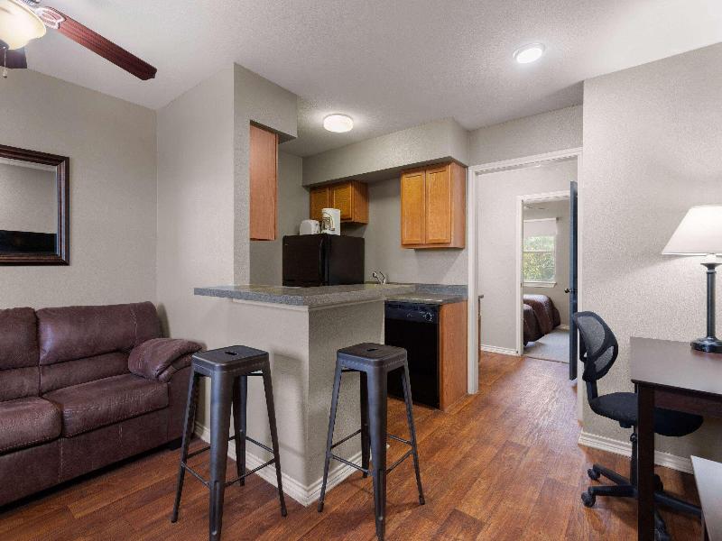Eagles Den Three Rivers Texas A Travelodge image