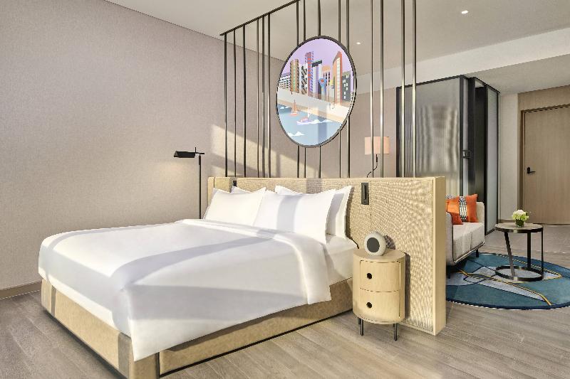 SUITE KING BED NON SMOKING