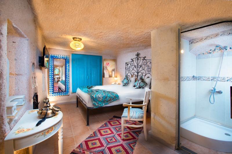 Cappadocia Fairy Chimneys Selfie Cave Hotel