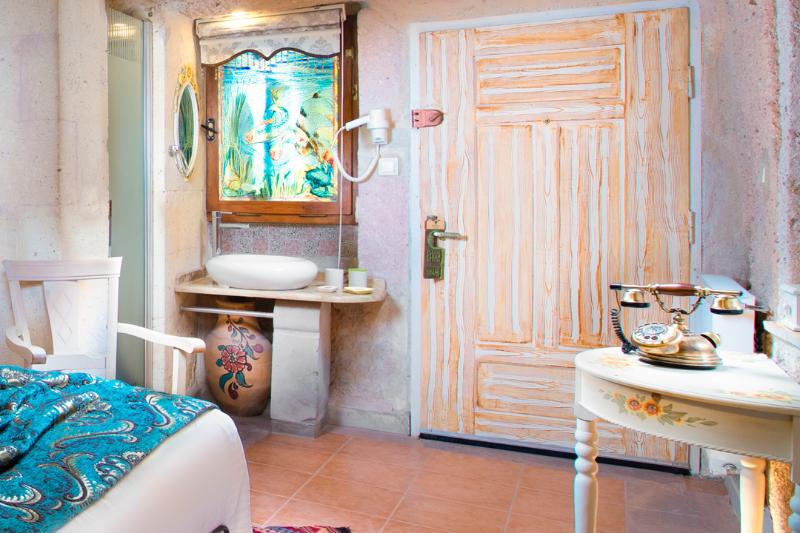 Cappadocia Fairy Chimneys Selfie Cave Hotel