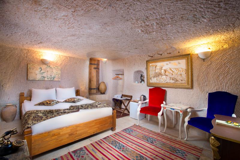 Cappadocia Fairy Chimneys Selfie Cave Hotel
