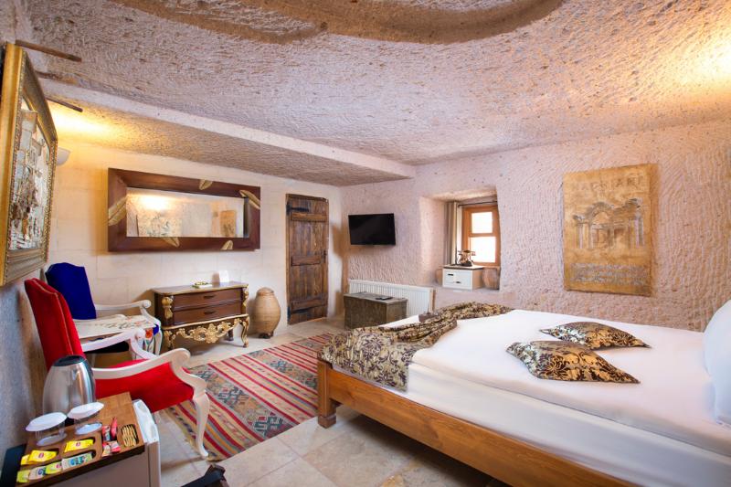 Cappadocia Fairy Chimneys Selfie Cave Hotel