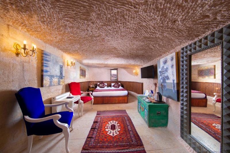 Cappadocia Fairy Chimneys Selfie Cave Hotel