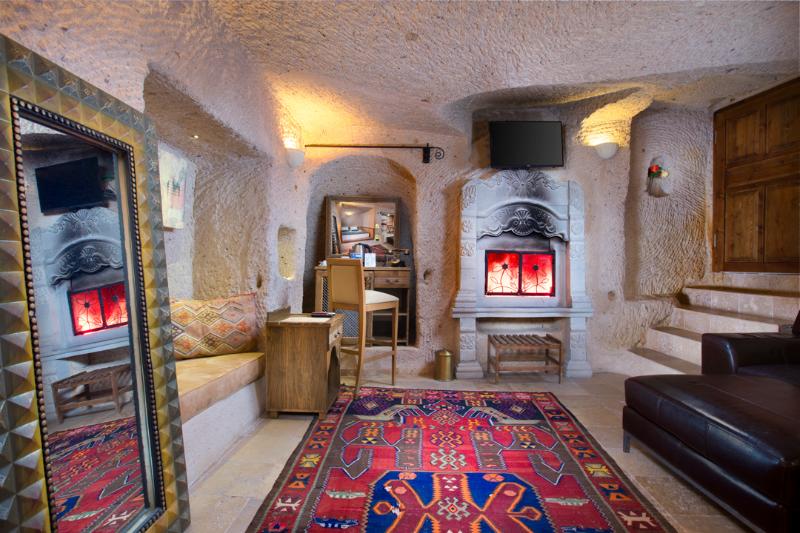Cappadocia Fairy Chimneys Selfie Cave Hotel