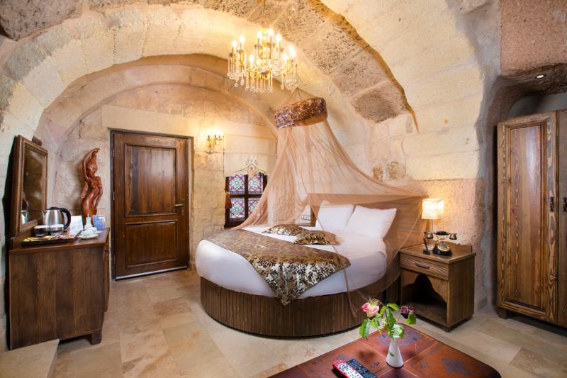 Cappadocia Fairy Chimneys Selfie Cave Hotel