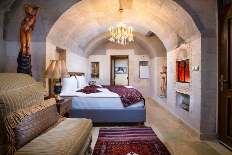 Cappadocia Fairy Chimneys Selfie Cave Hotel