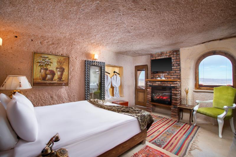 Cappadocia Fairy Chimneys Selfie Cave Hotel