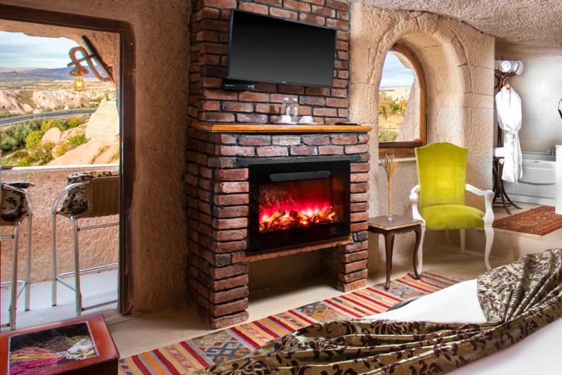 Cappadocia Fairy Chimneys Selfie Cave Hotel