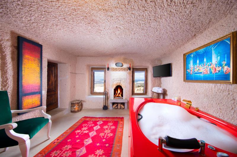 Cappadocia Fairy Chimneys Selfie Cave Hotel