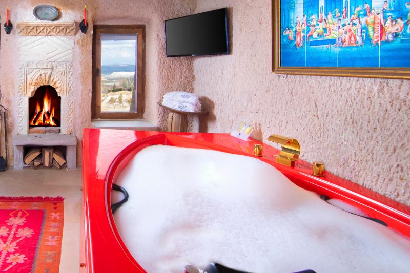 Cappadocia Fairy Chimneys Selfie Cave Hotel
