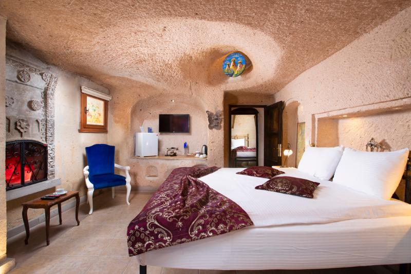 Cappadocia Fairy Chimneys Selfie Cave Hotel