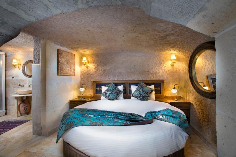 Cappadocia Fairy Chimneys Selfie Cave Hotel