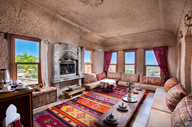 Cappadocia Fairy Chimneys Selfie Cave Hotel