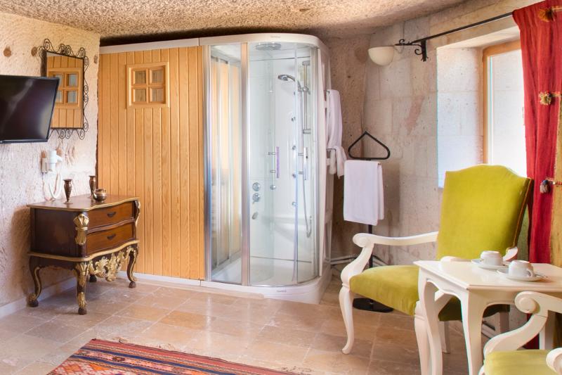 Cappadocia Fairy Chimneys Selfie Cave Hotel