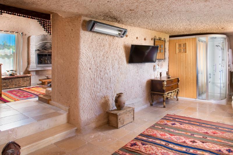 Cappadocia Fairy Chimneys Selfie Cave Hotel