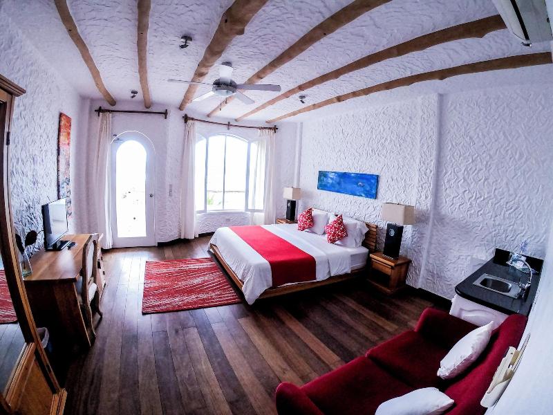 Angermeyer Waterfront Inn image