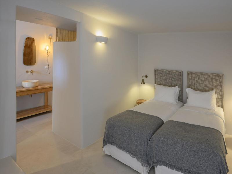 Elements Suites image