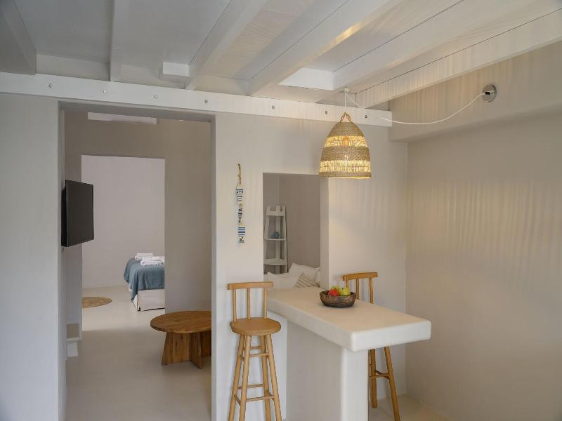 Elements Suites image