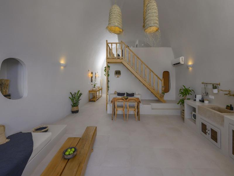 Elements Suites image