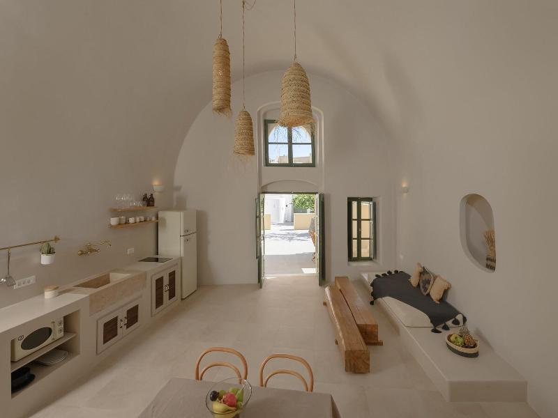 Elements Suites image