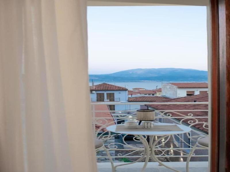 Leone Suites image