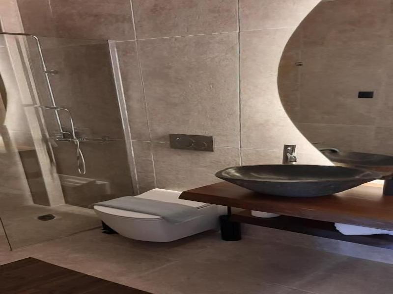 Leone Suites image