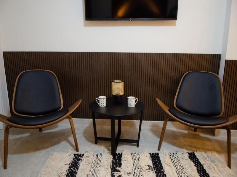 Leone Suites image