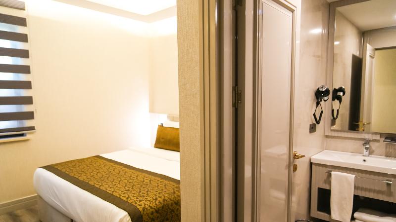 Sky Hi̇ll Hotel 5