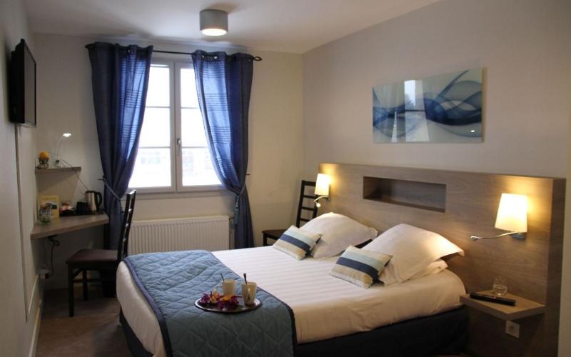 . Logis Hotel La Croisee Des Chemins