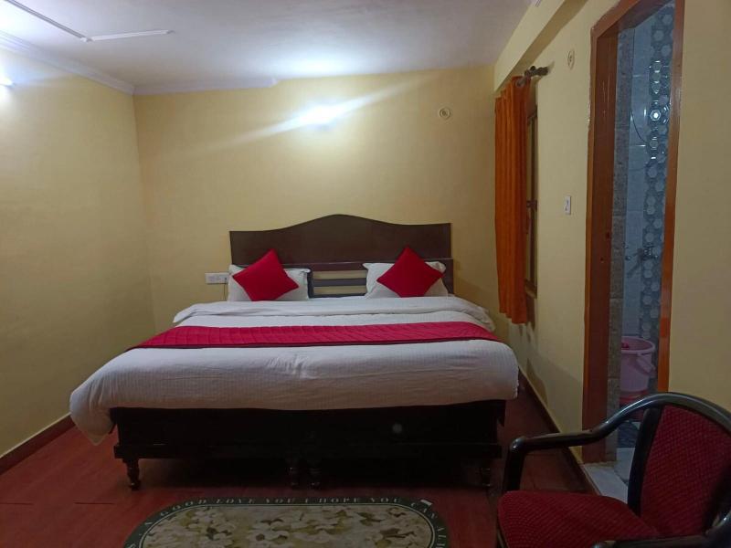 Goroomgo Chand Regency Nainital image