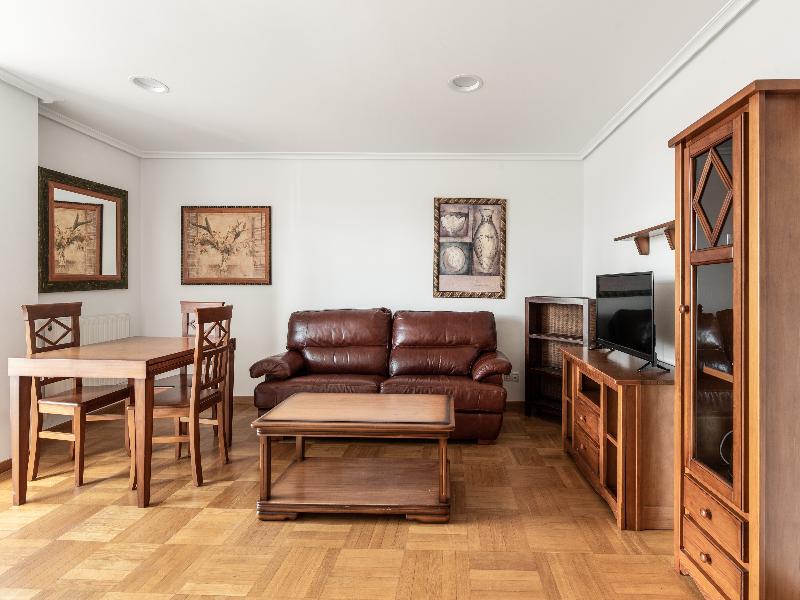 Apartamentos El Cid image