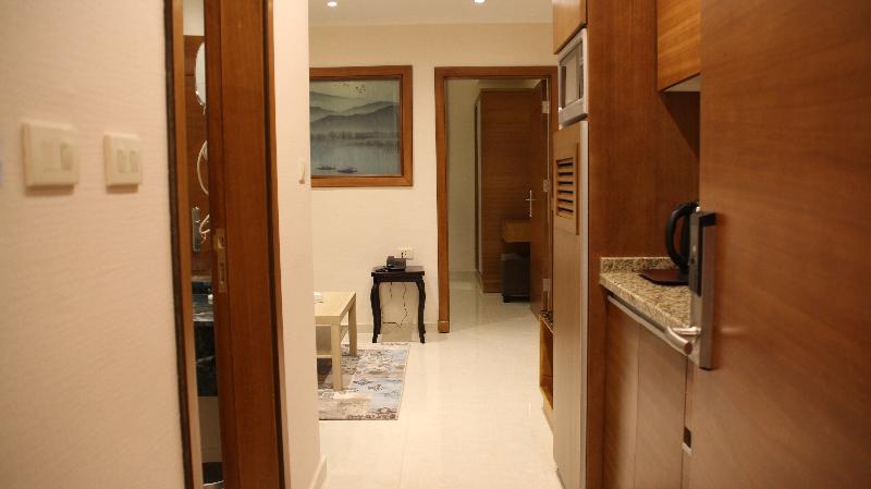 Big Ben Hotel Suites image