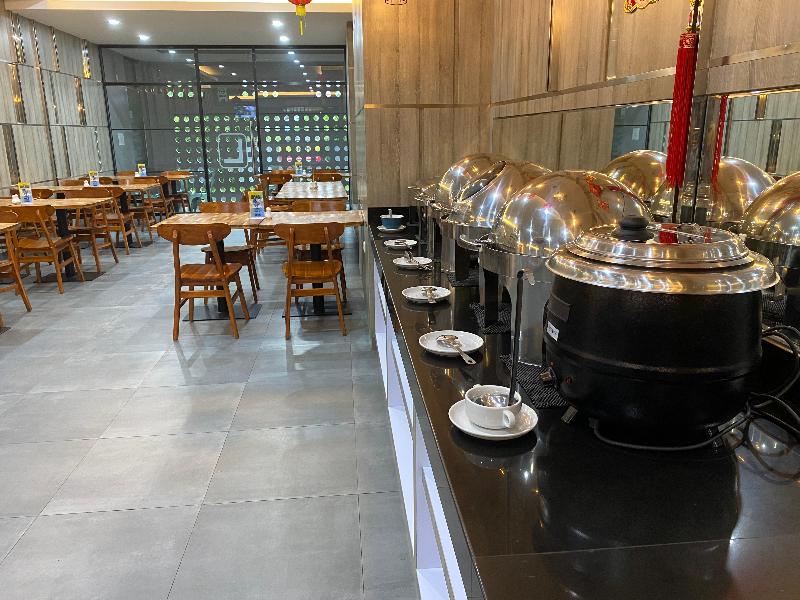 Food & Beverage