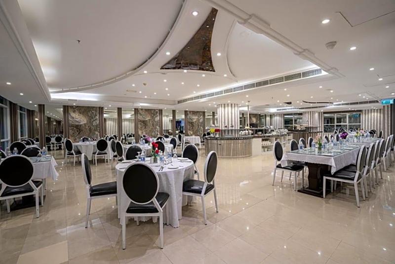 Vista City Hotel image