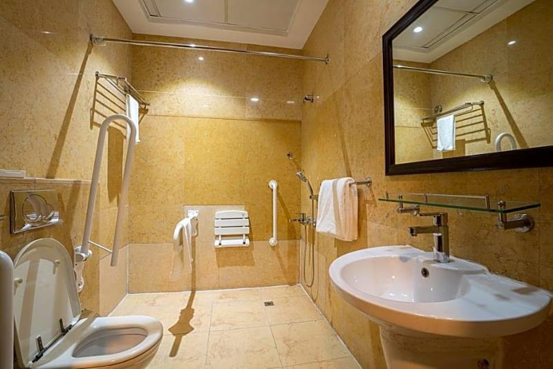 Vista City Hotel image
