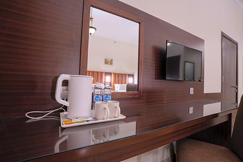 Vista City Hotel image