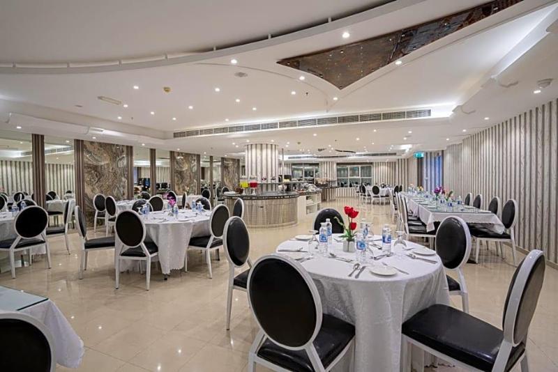 Vista City Hotel image